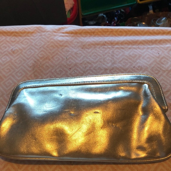 Funky gold Rinaldi clutch, snap shit, clean inside, great for graduation - Picture 3 of 5